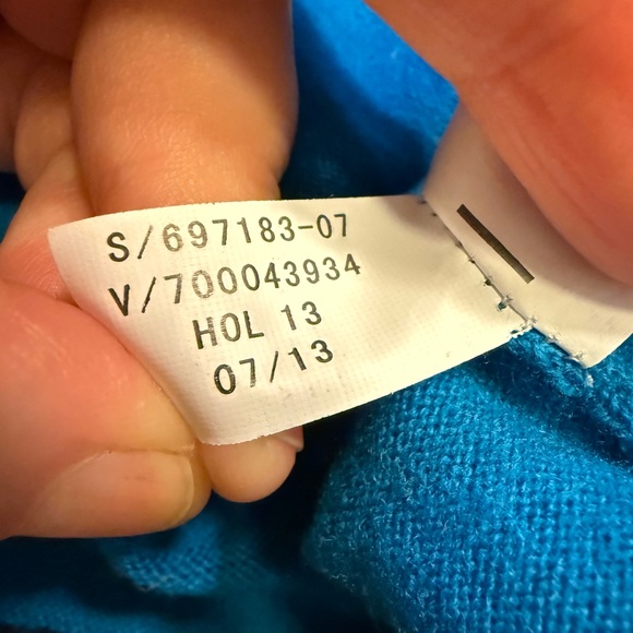 NWOT - Banana Republic Fine Merino wool, V-neck sweater, ladies Petite Large - Picture 8 of 14